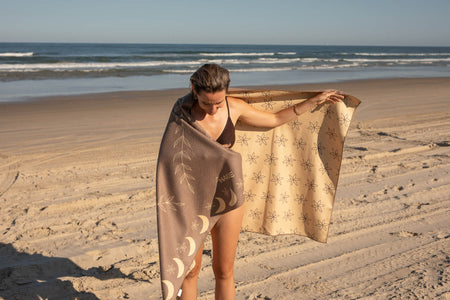 Luna Glow - Recycled Sand Free Beach Towel